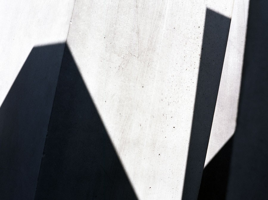 No title. Holocaust Memorial, Berlin. Peter Eisenman, Buro Happold architects © Jerominus 2012