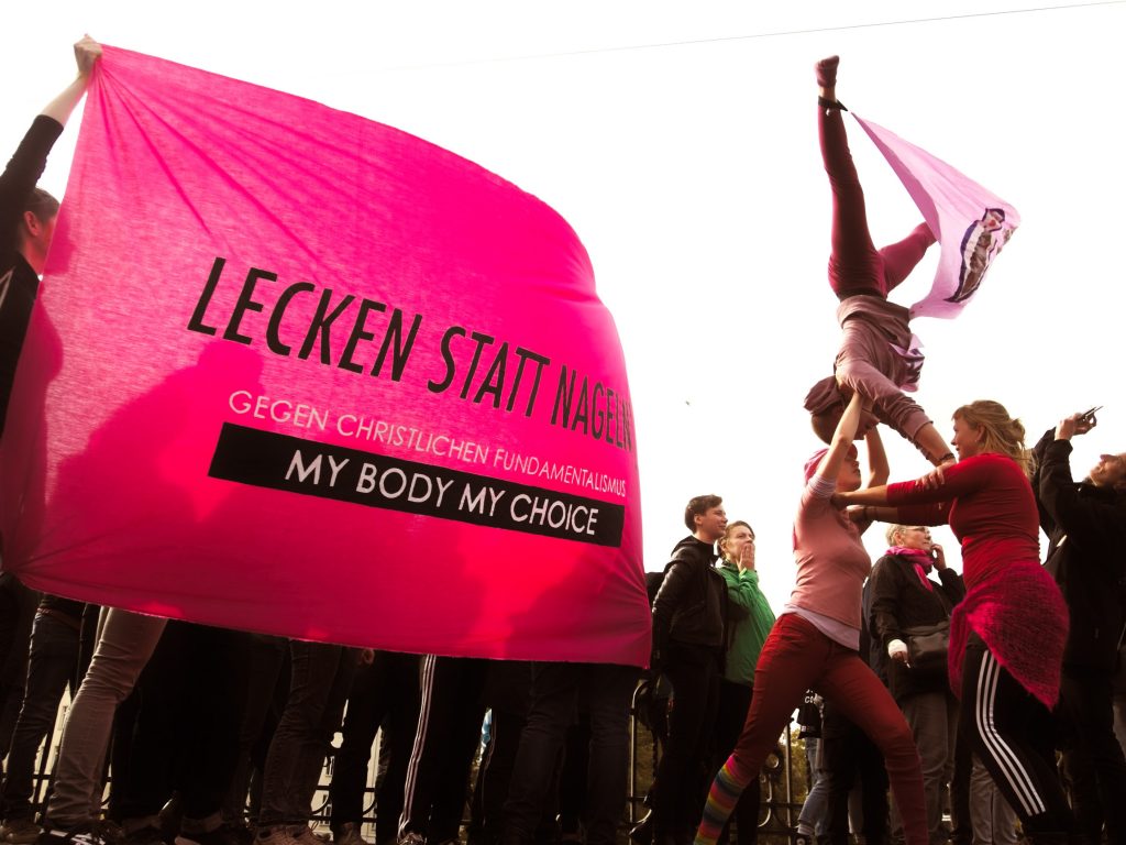 PRO LIFE demonstration Berlin 2018 My Body My Choice - Lick not Nail - Against Christian Fundamentalism - MARSCH FÜR DAS LEBEN 19.09.2018 © Prosper Jerominus 2018