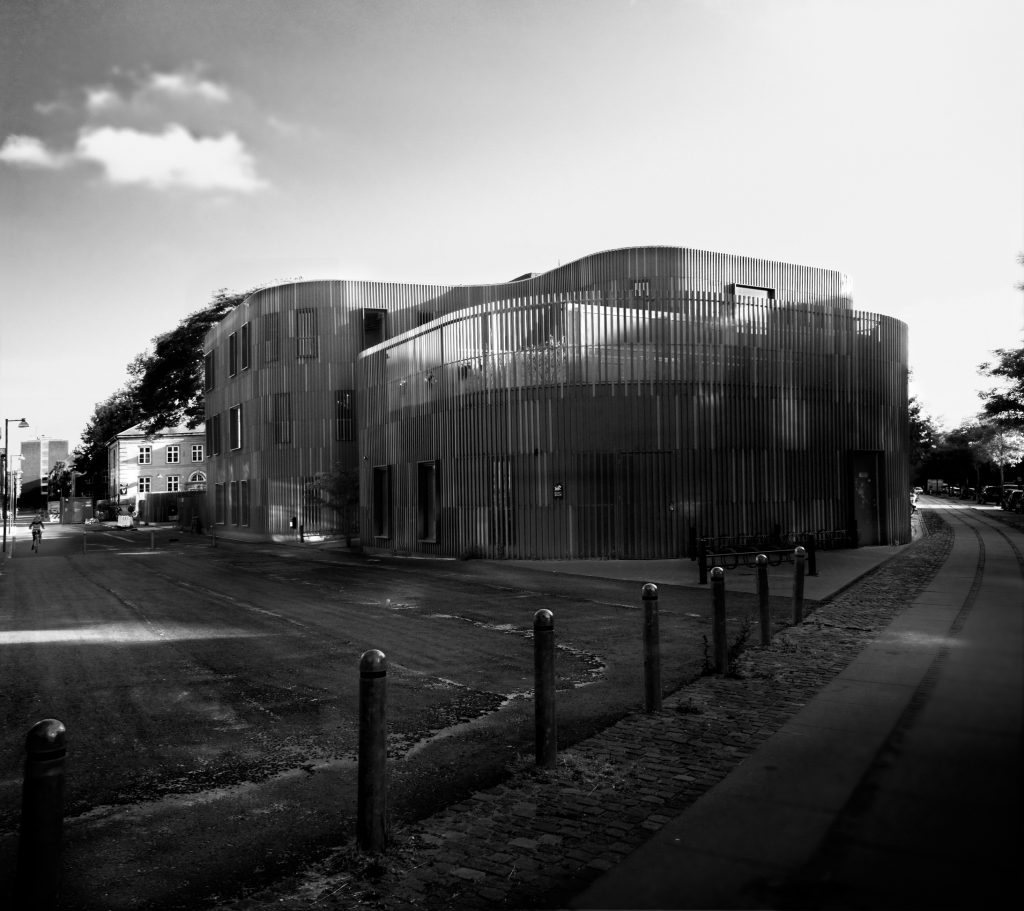 Nursery House – Nørrebro Copenhagen (black and white) Forfatterhuset Kindergarten COBE architects, 2014 © Prosper Jerominus 2018
