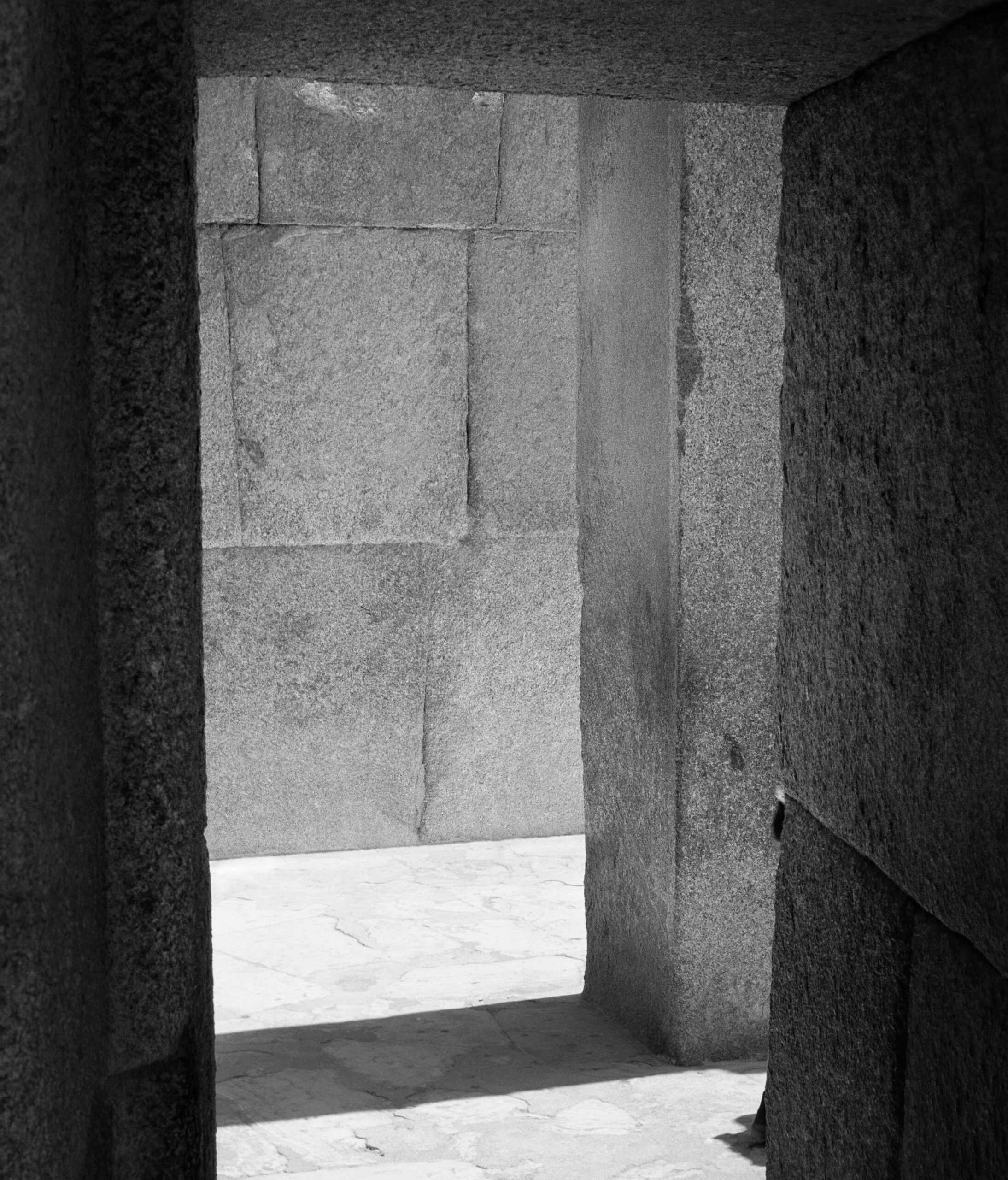 Eternal wandering Cheffren valley, Cairo © Jerominus 1997