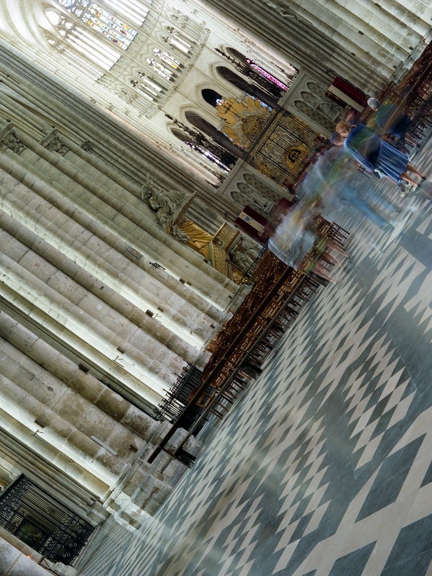 Amiens Cathedral, Nef. France © Jerominus 1996
